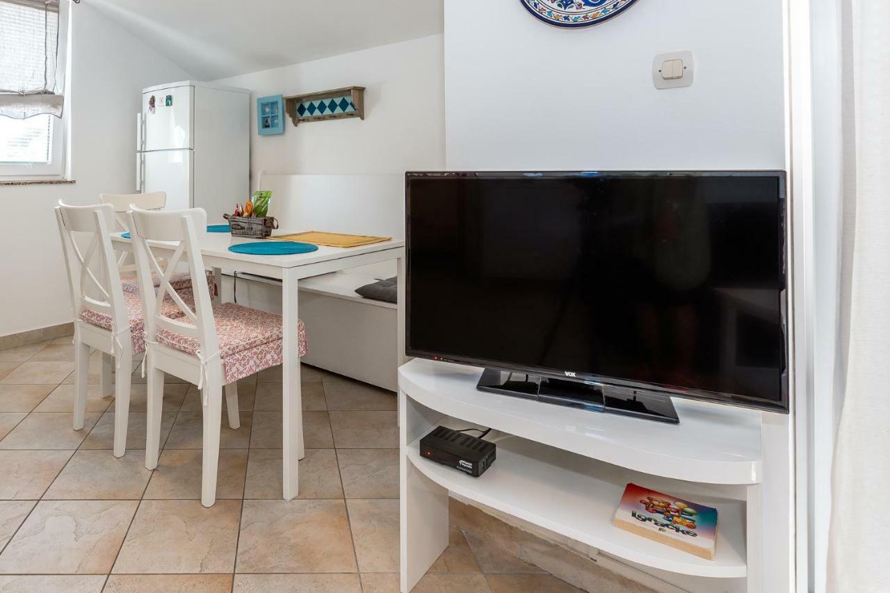 Apartman Karla Mara Ana Ivan & Jo Srima Buitenkant foto