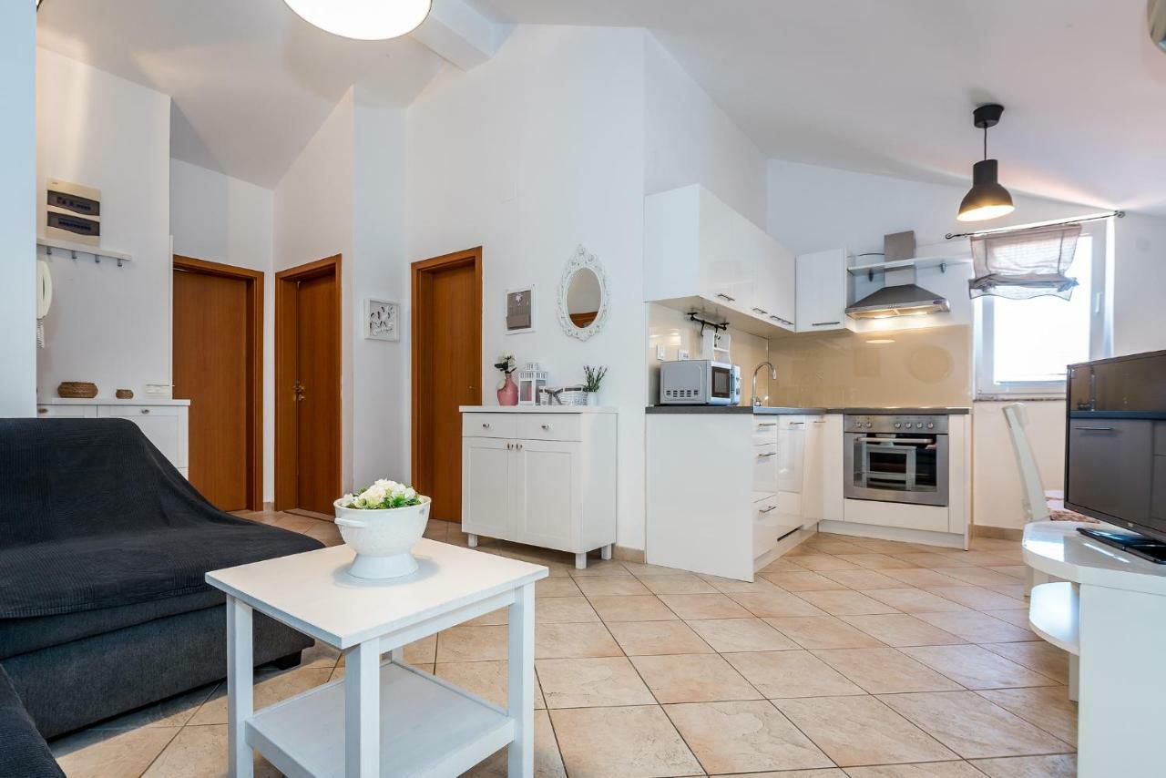 Apartman Karla Mara Ana Ivan & Jo Srima Buitenkant foto