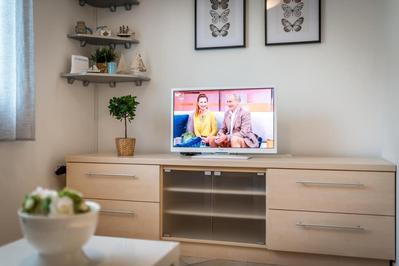 Apartman Karla Mara Ana Ivan & Jo Srima Buitenkant foto