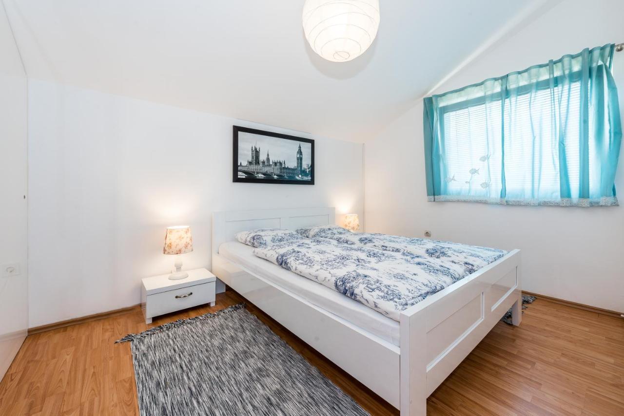 Apartman Karla Mara Ana Ivan & Jo Srima Buitenkant foto